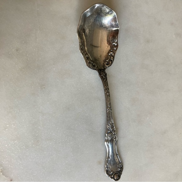 Antique Rockford Silver Sugar Spoon With Rose Pattern - Picture 5 of 7